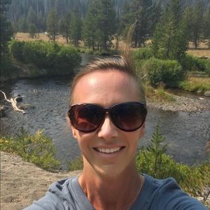 Meet your Posher, Catherine